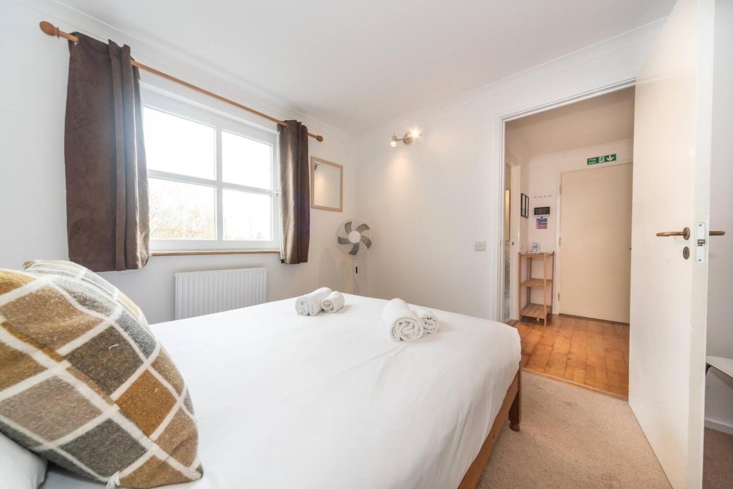 Sunny Maisonette With Views Over Canary Wharf, Londyn Zewnętrze zdjęcie
