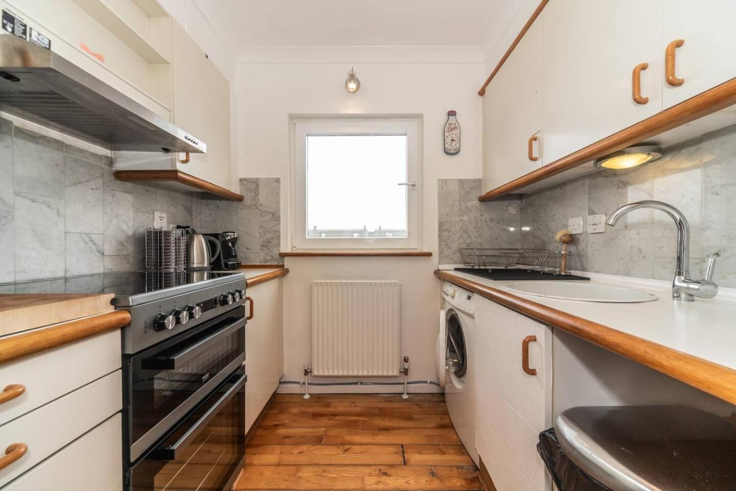 Sunny Maisonette With Views Over Canary Wharf, Londyn Zewnętrze zdjęcie