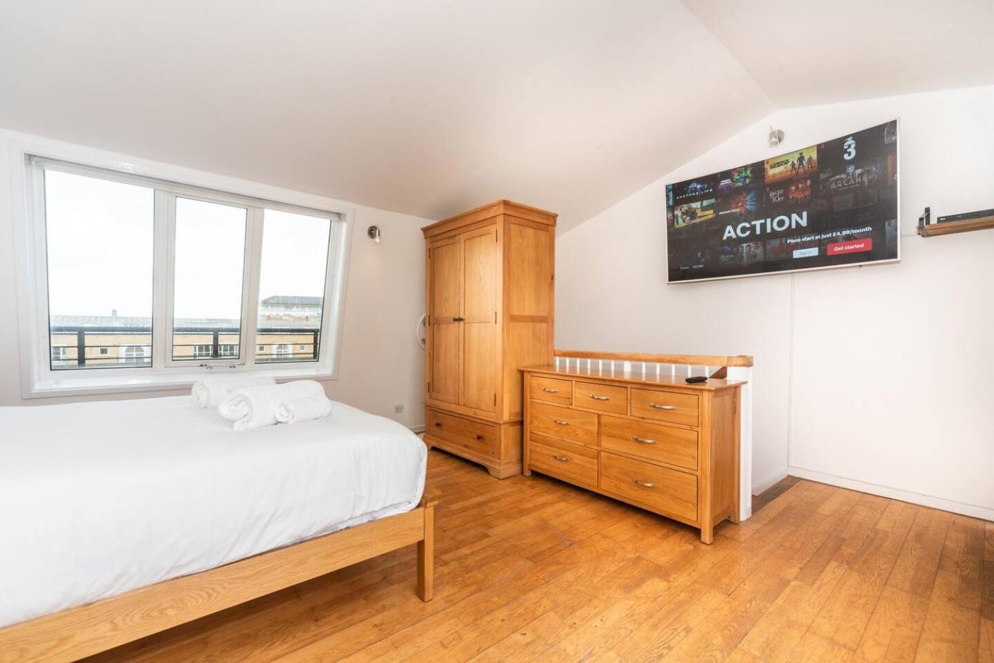 Sunny Maisonette With Views Over Canary Wharf, Londyn Zewnętrze zdjęcie