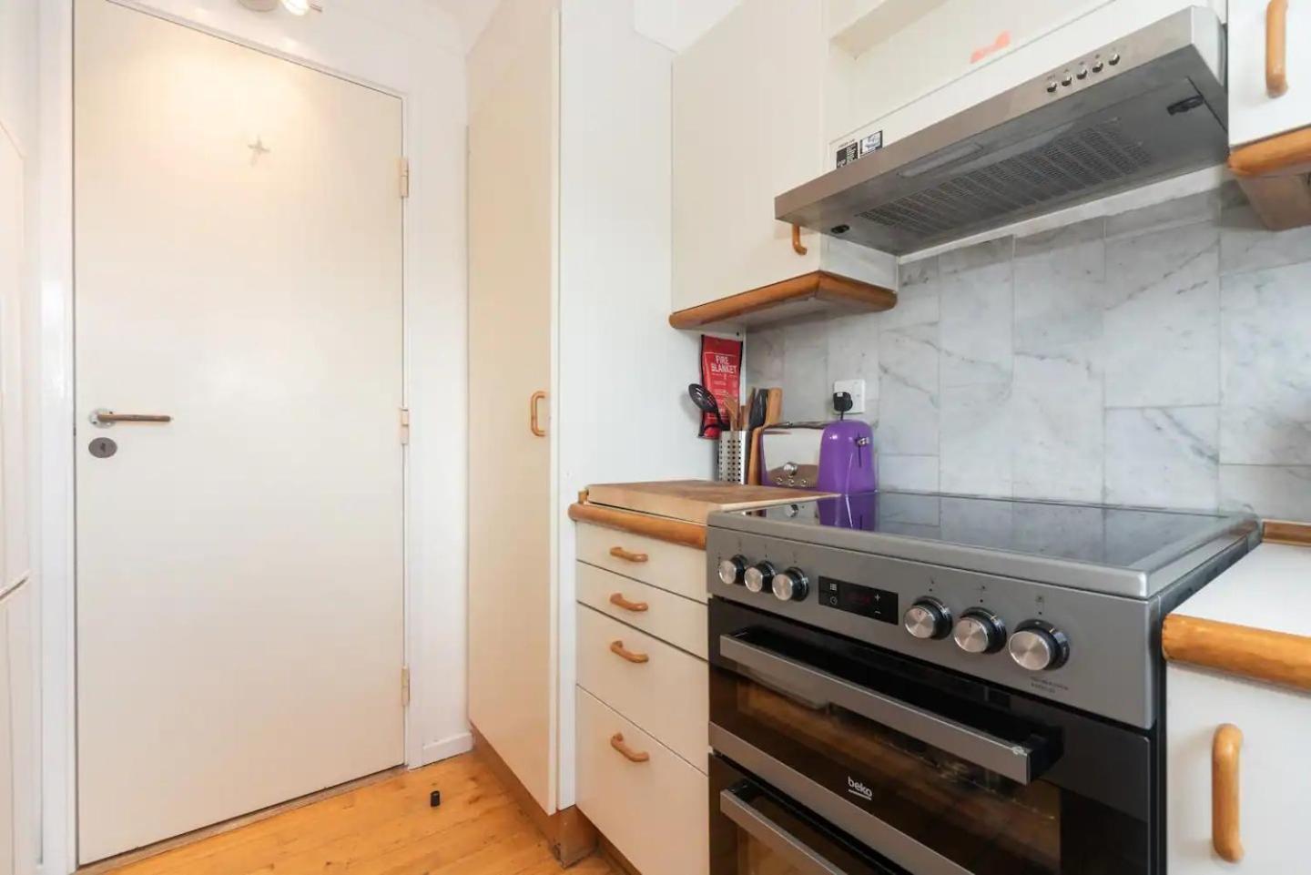 Sunny Maisonette With Views Over Canary Wharf, Londyn Zewnętrze zdjęcie