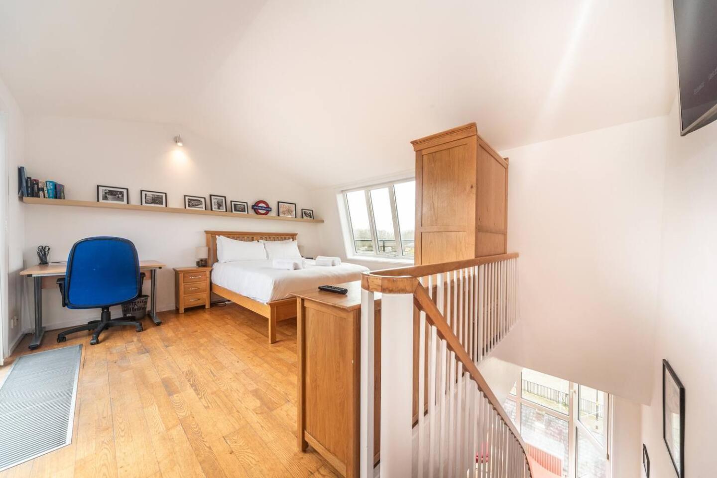 Sunny Maisonette With Views Over Canary Wharf, Londyn Zewnętrze zdjęcie